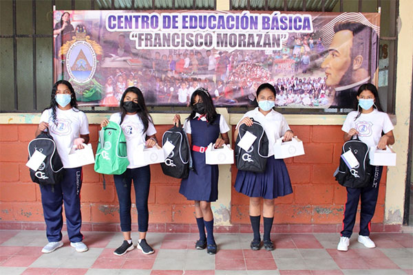 Banco Central De Honduras Entrega Kits Escolares A Centros De EducaciÓn BÁsica Honduras En 3252